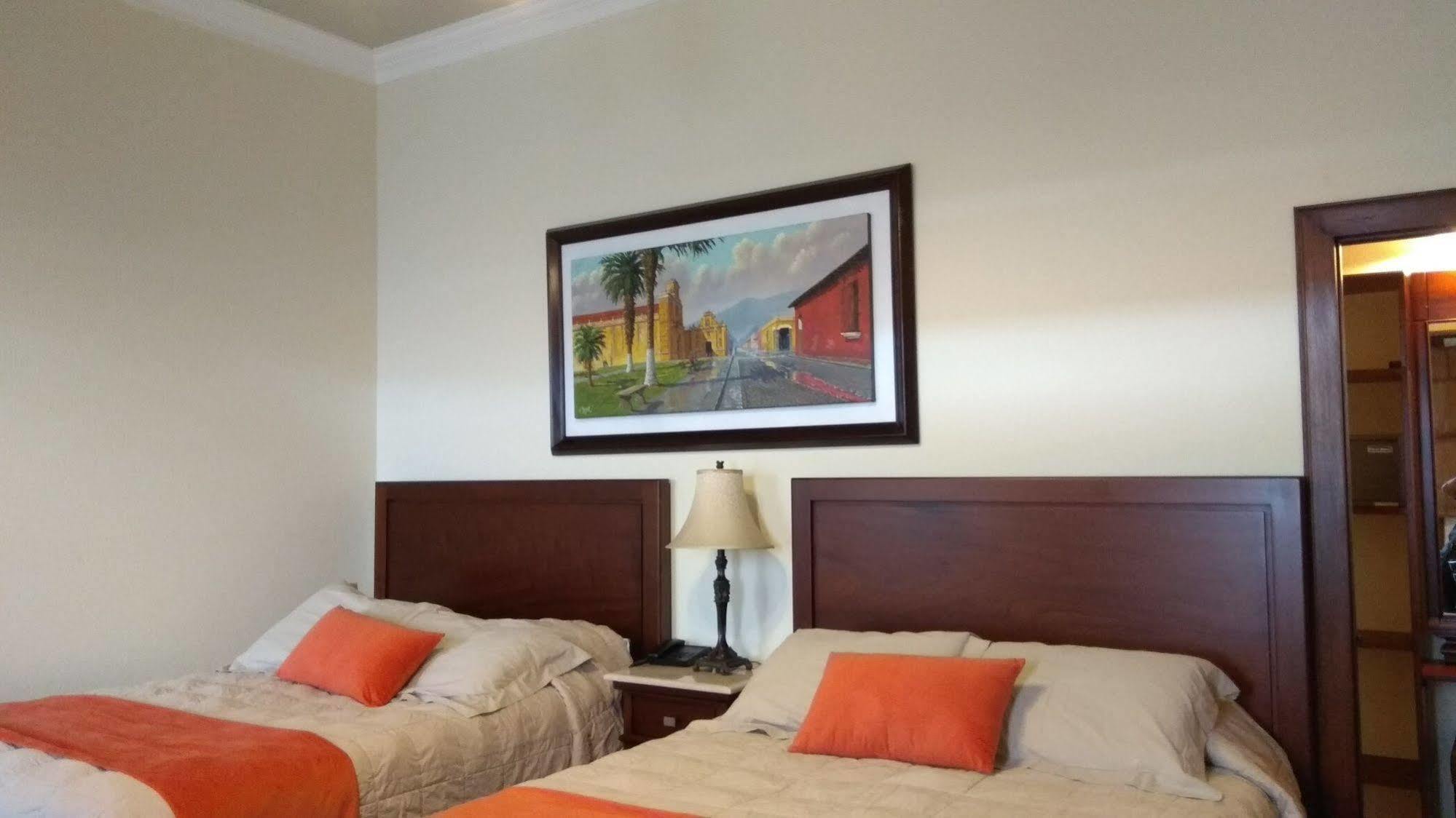 Hotel Aurora Antigua Екстериор снимка